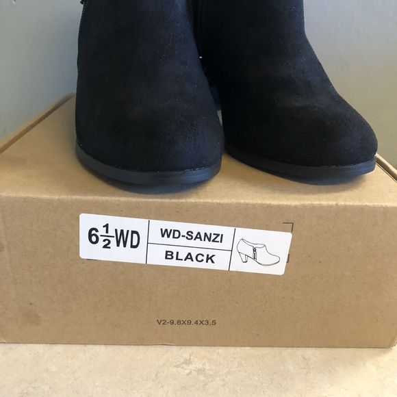 NEW WOMEN BOOTIES Journee Sanzi Faux Suede Heeled - Picture 14 of 15